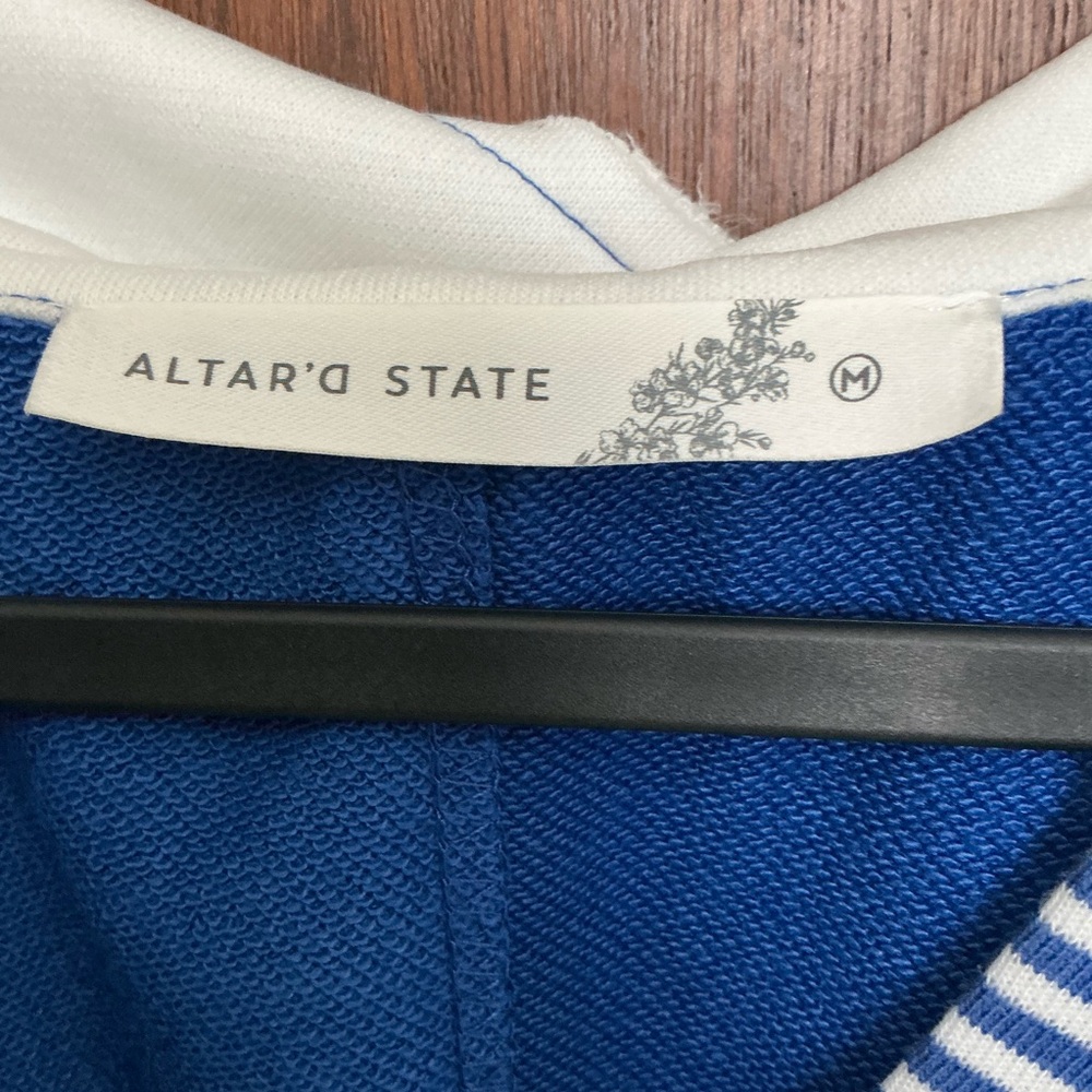 Altar'd State Blue and White Color-blocked Pullover - Picture 3 of 4